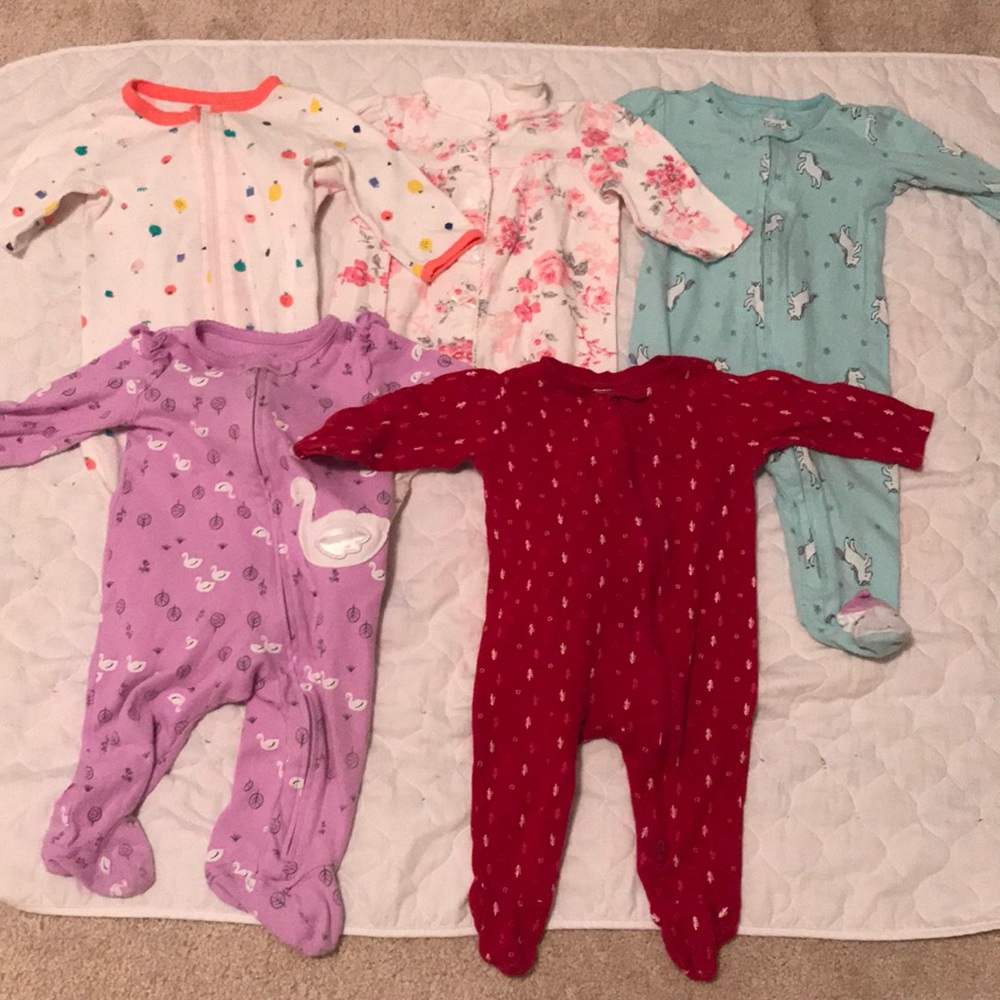 Baby pajamas/body suits